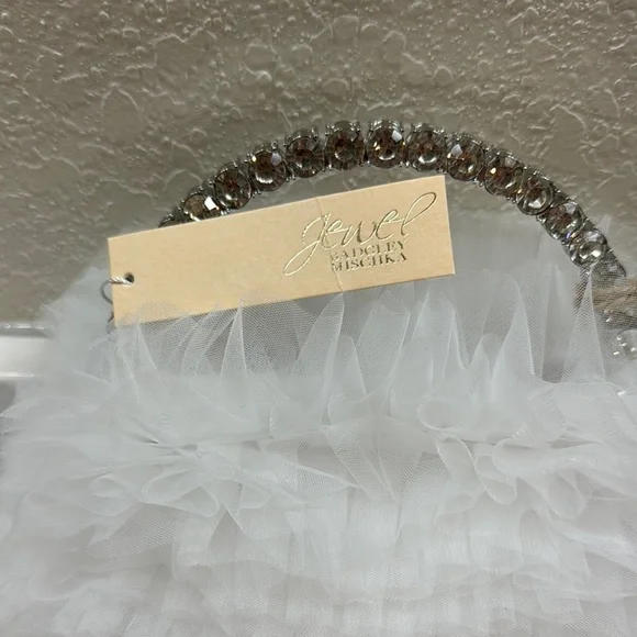 Jewel Badgley Mischka Jazzie Tulle Layered Ruffle Pouch Clutch - Picture 4 of 8